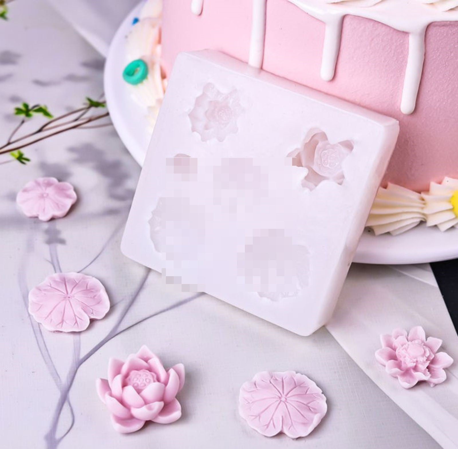 Candle Mould Silicone 5 Cavity Lotus Flower Mold for Candle Making Chocolate Mould Silicone Reusable Flower Candle Mould for Resin Art DIY Home Décor