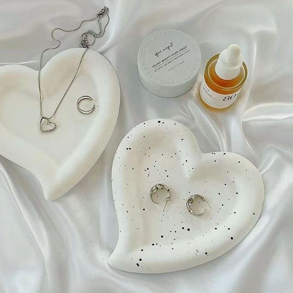 Coaster Tray Mould - Heart Shaped Silicone Resin Mold