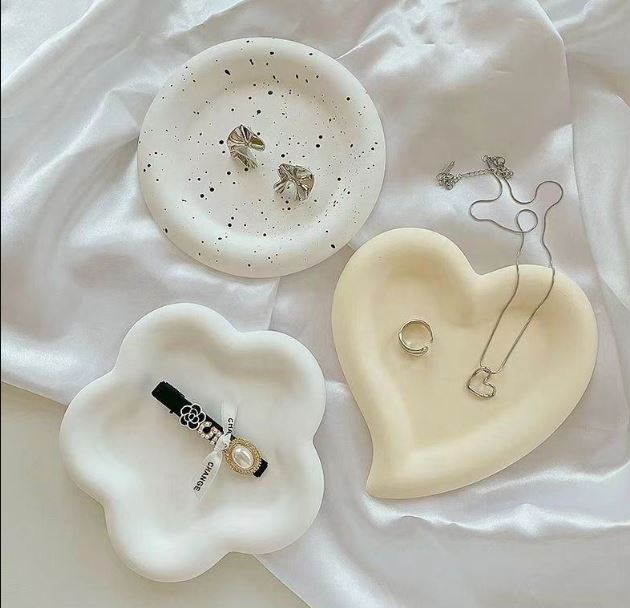 Coaster Tray Mould - Heart Shaped Silicone Resin Mold