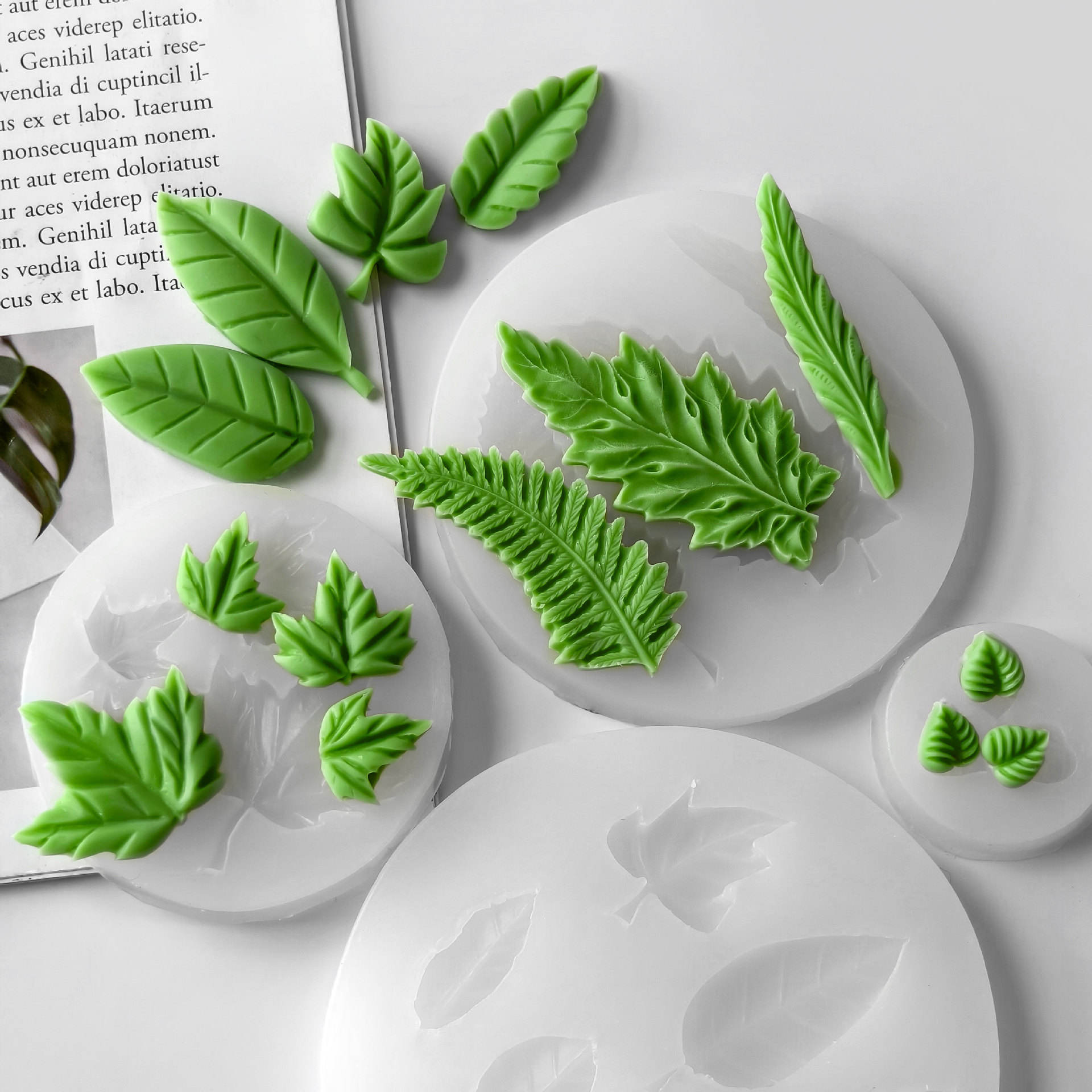 Small Leaf 3D 3 Cavity Silicone Mold Maple Leaf Fondant Mold Rose Leaf Molds Fern Leaves Candy Molds For Cake Decoration Cupcake Topper Chocolate Polymer Clay Gum Paste